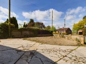 Front parking/garden area- click for photo gallery